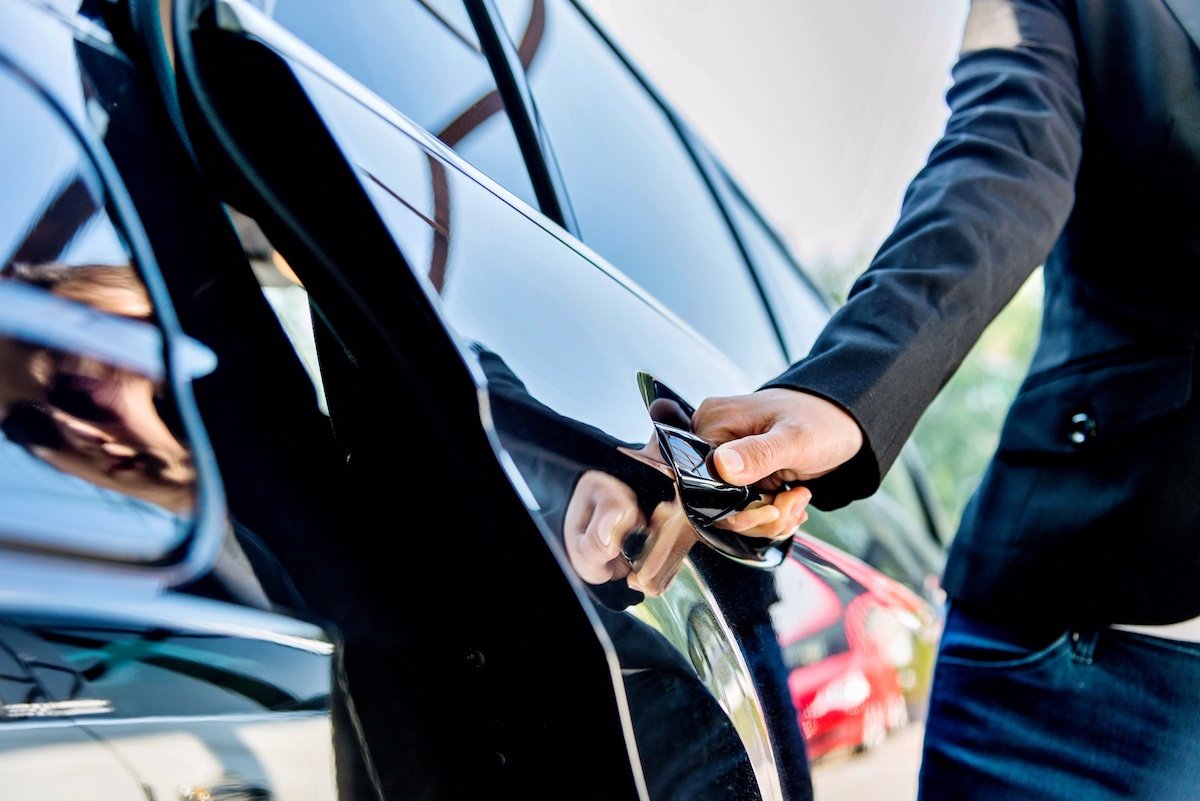 Luxury long-distance transfer service in Italy